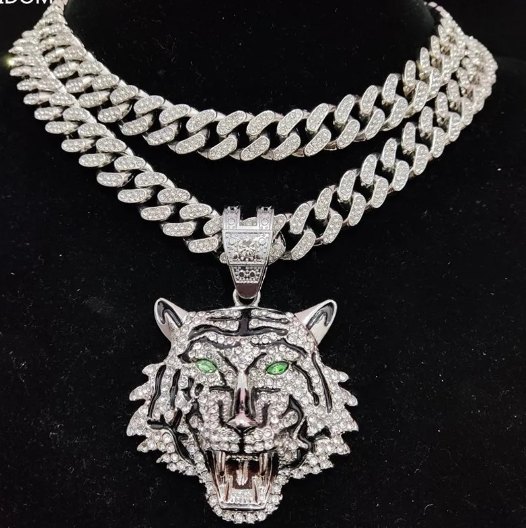 Men's tiger chain & pendant