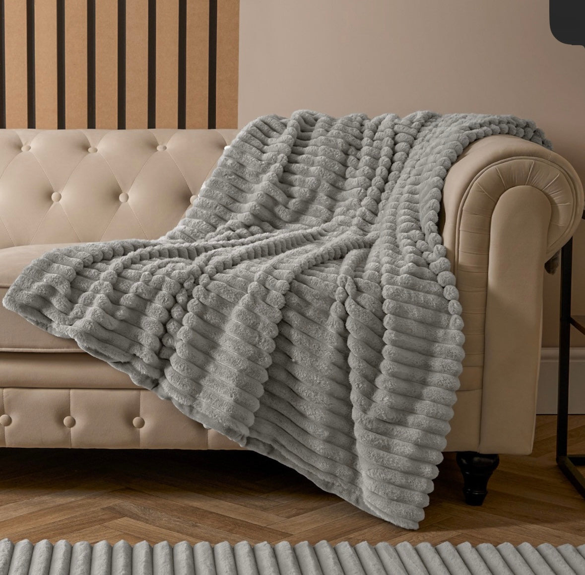 Faux Fur Thick Ribbed Throw