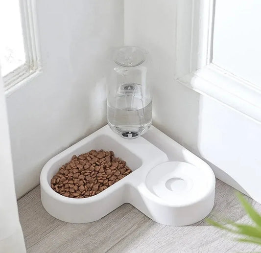 Pet feeder